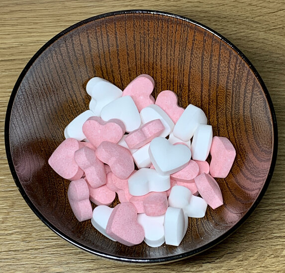 Wit-roze hartjes mengeling